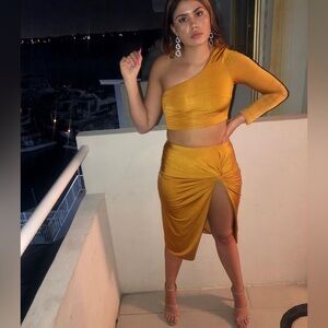 Mustard two-piece skirt set